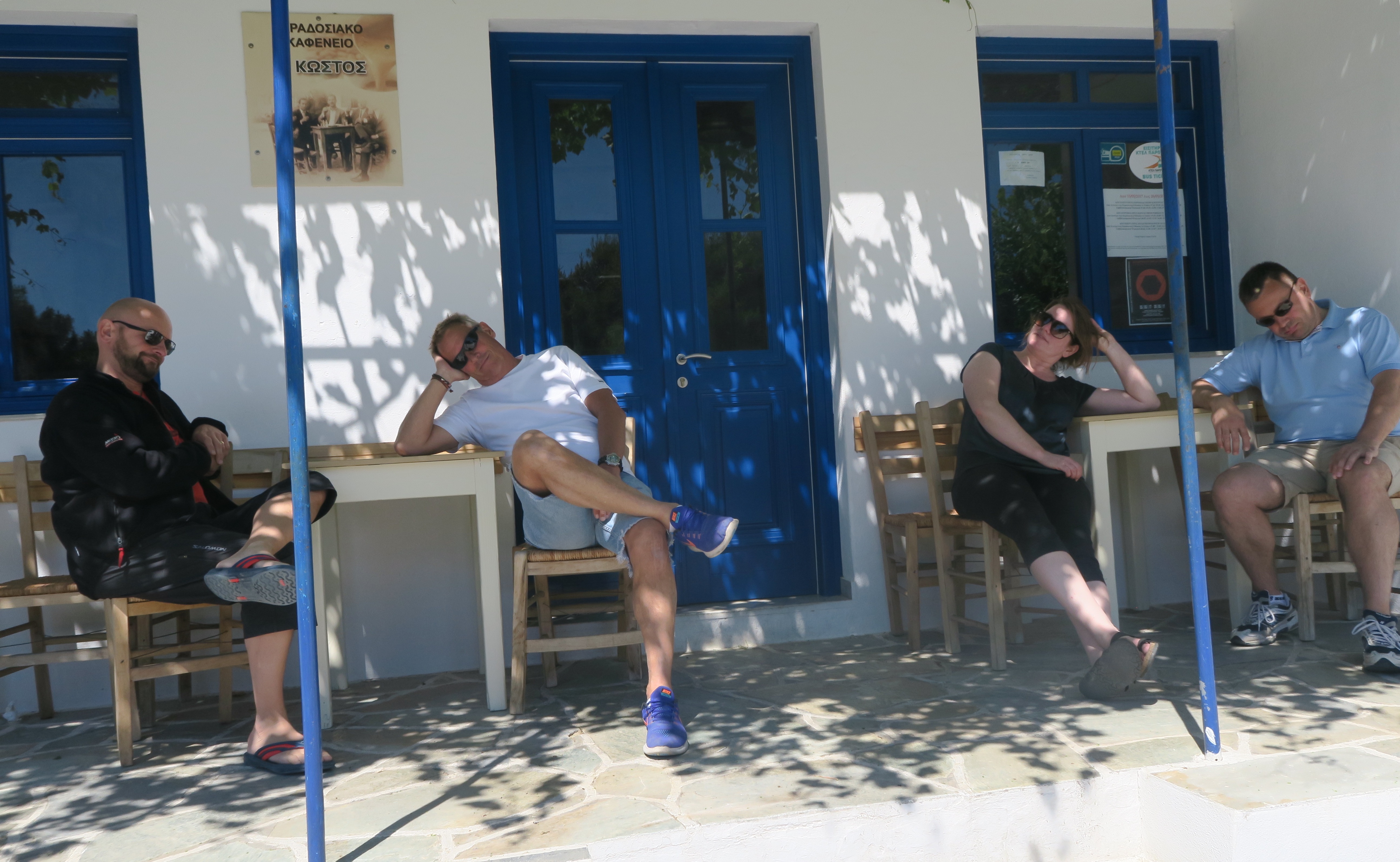 En våd velkomst på Paros