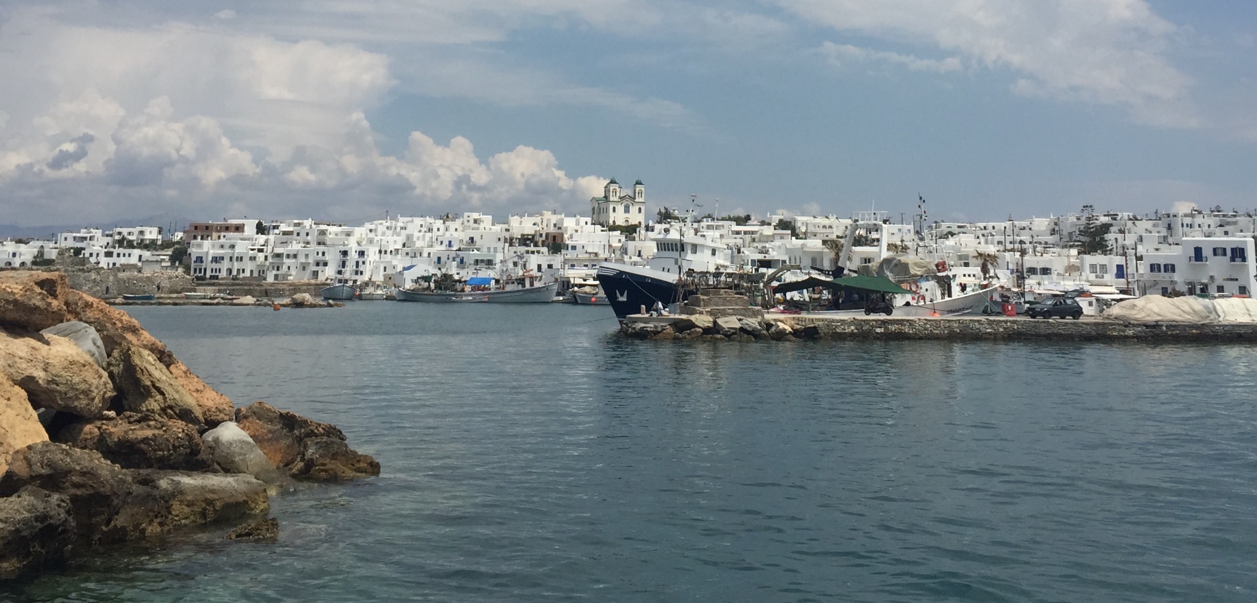 Mærkeligt vejr mod Naussa på Paros