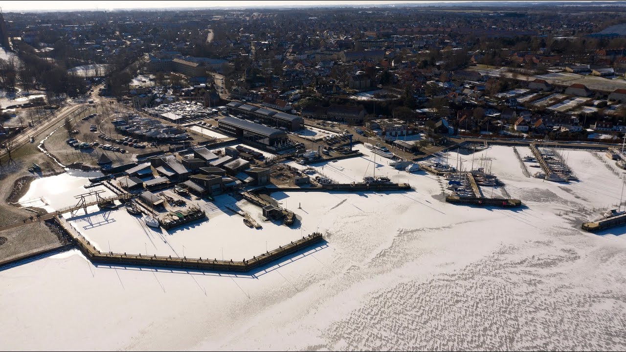 Det er vist ikke helt tid til at sejle den nye Blue Dot til Roskilde