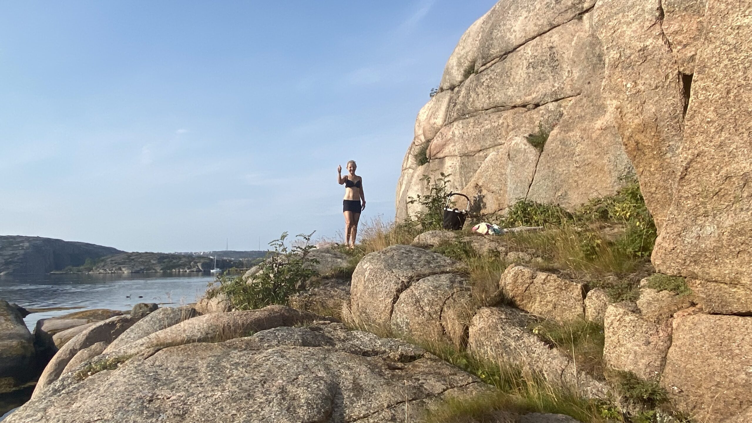 Fra Långö til Lilla Kö-Ö fortøjret til klippen
