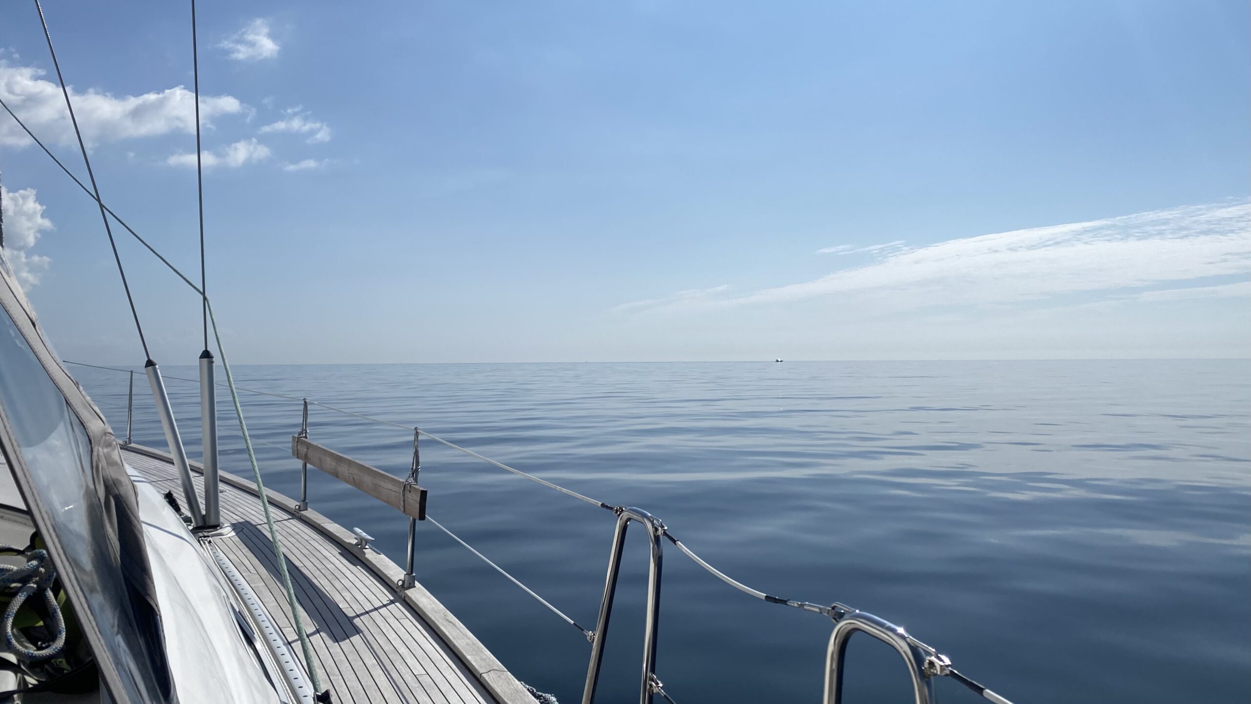 I sommervejr fra Præstø mod Dragør