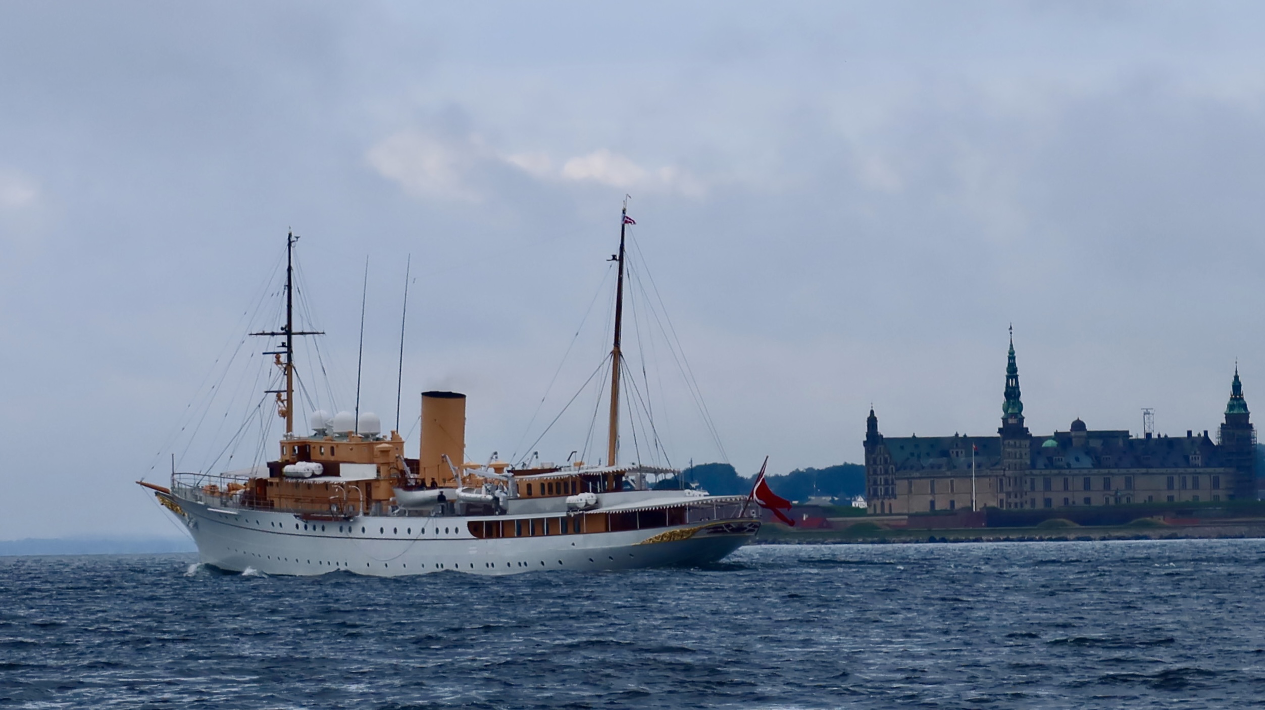 Over Kattegat fra Helsingborg til Rørvig