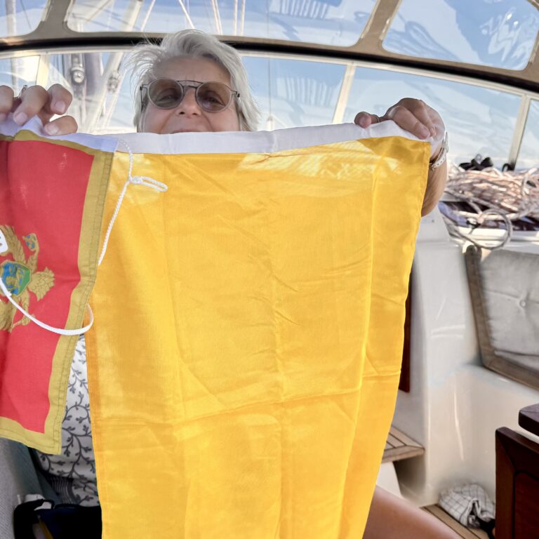 Tjek-ud af Kroatien og tjek-in i Montenegro