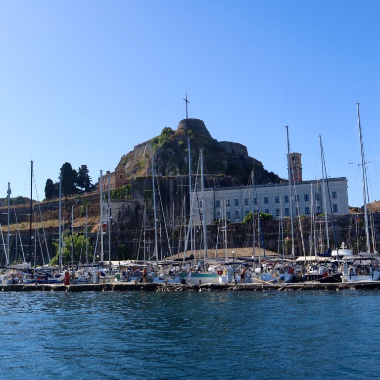 Afsted fra Corfu og syd på mod Parga på fastlandet