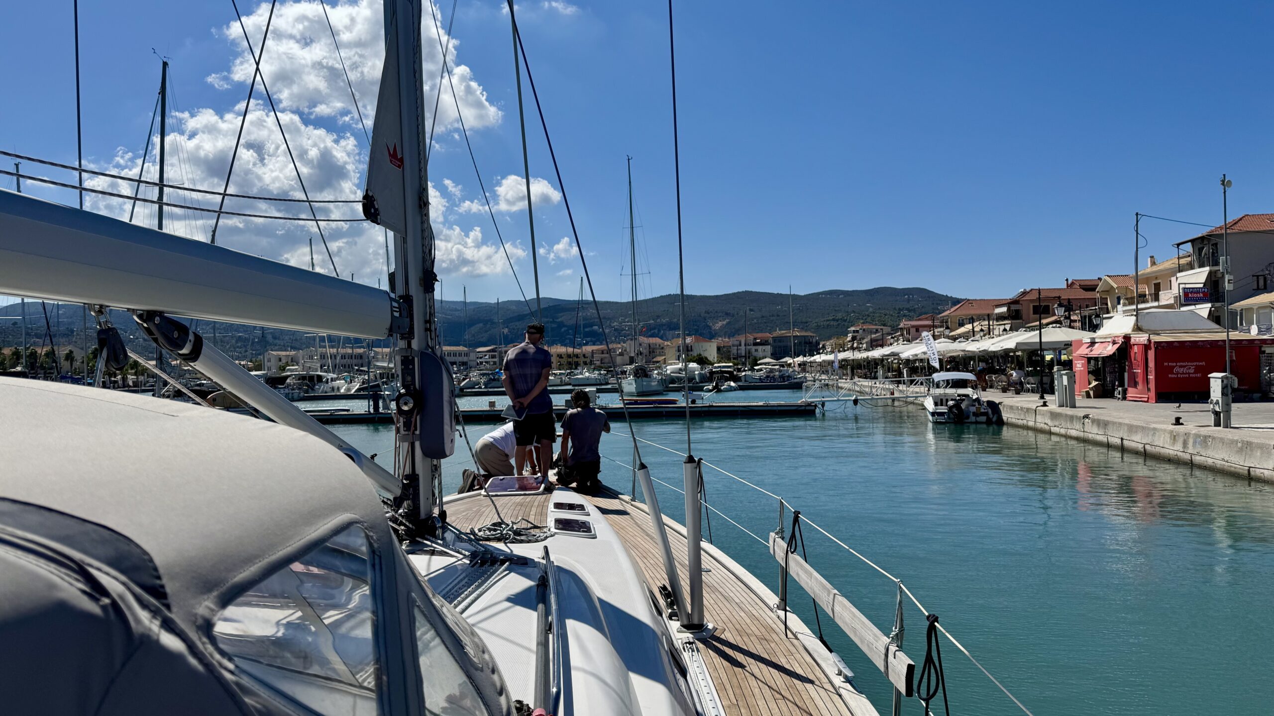 Fra Abelaki Bay på Meganisi til Lefkada by