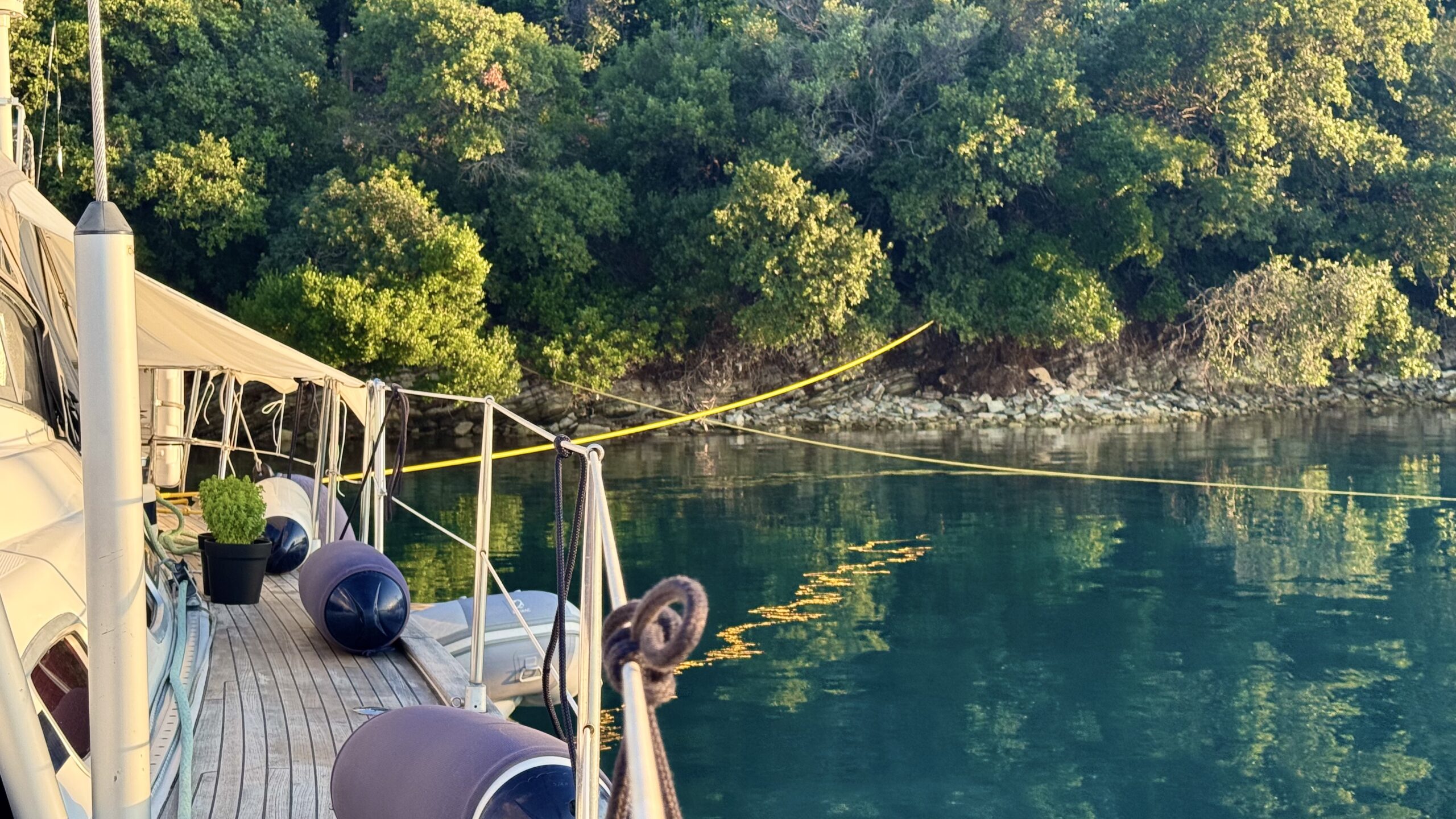 Tilbage mod nord fra Sami til Atherinos Bay på Meganisi