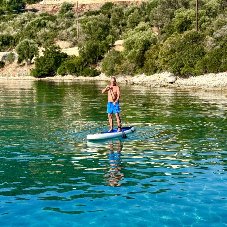 Forrygende sejltur til lonely bay Ak Ay Lilas på Ithaki