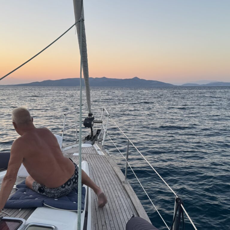 Videre fra Mikros Gialos til lonely Bay ved Abalaki Bay